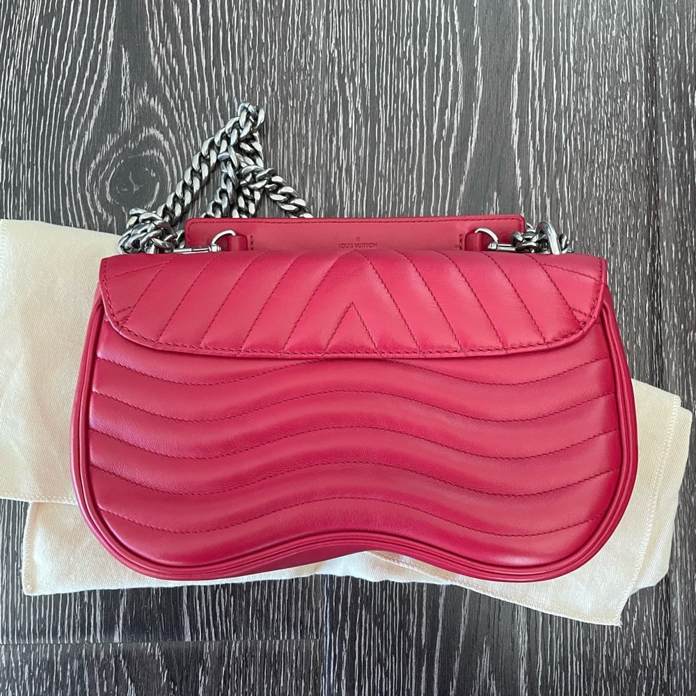 Louis Vuitton New Wave Chain Bag MM Red - Picture 4 of 13